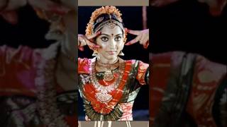 మాతృదేవోభవ సినిమా హీరోయిన్ మాధవి సినీ జీవిత చరిత్ర #madhavi #khaidi #matrudevobhava