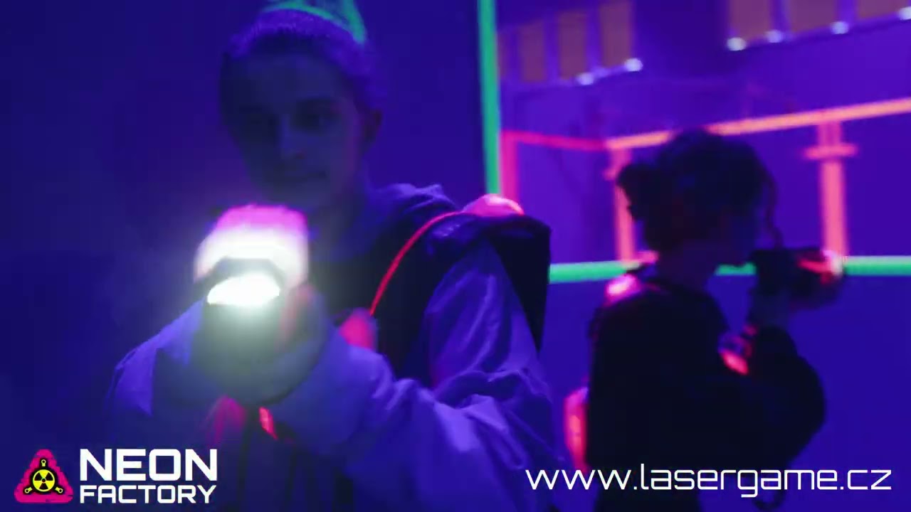 NEON FACTORY KLATOVY | Nejmodernější laser game aréna v jihozápadních Čechách