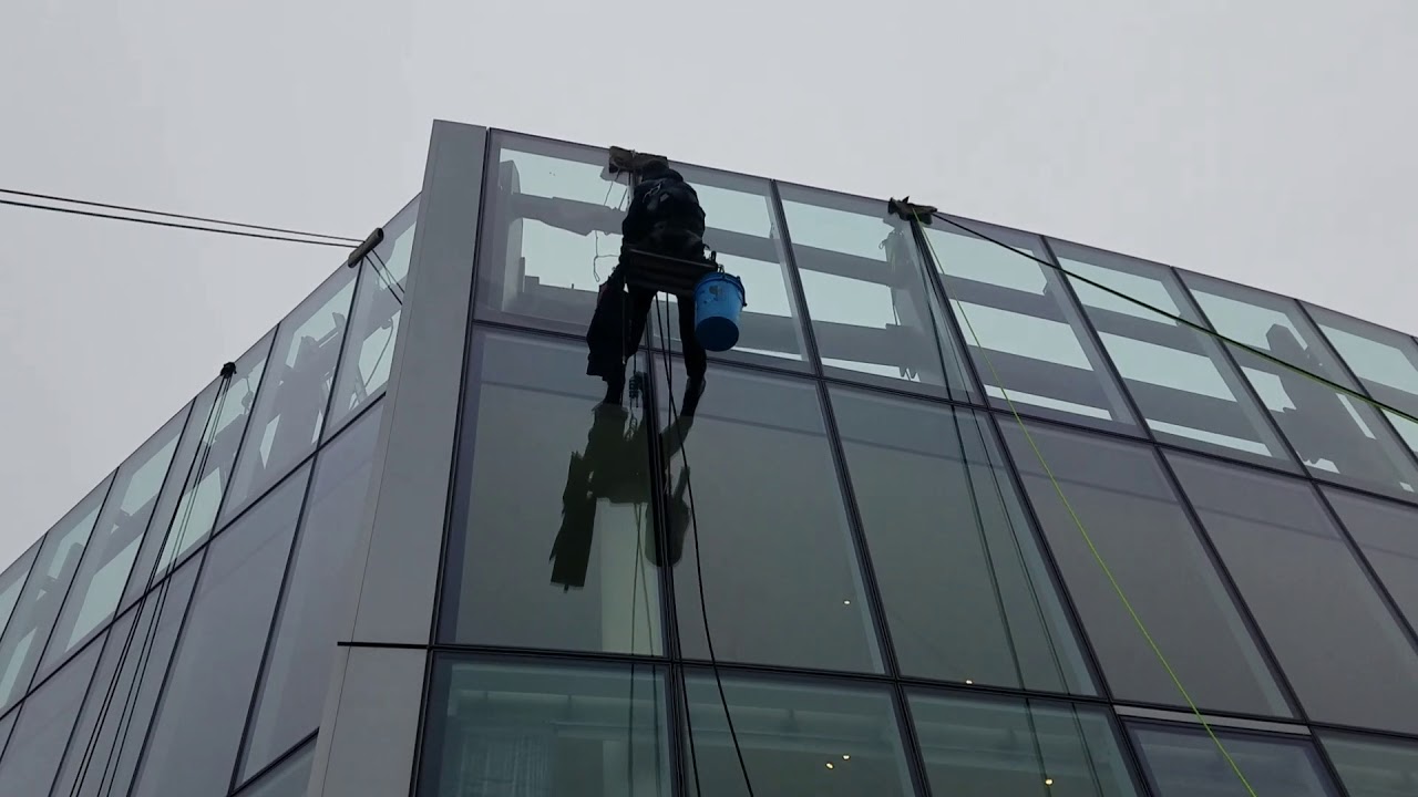 Pain in the ass rigging. industrial rope access,  High rise window cleaning.