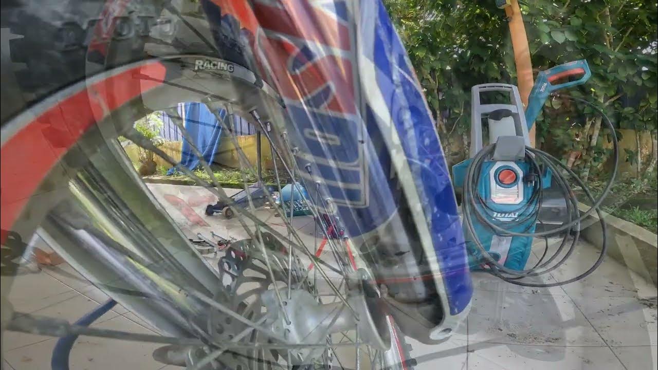 CRF250L FORK SEAL REPLACEMENT - YouTube