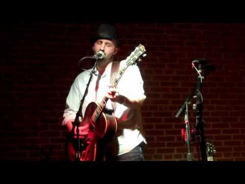 Seth Walker: "Picture in a Frame" (Live at Abbey B...