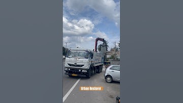 Unloading Bricks from truck my Machine #unloading #bricks #automation #truck #loading #machine #tech