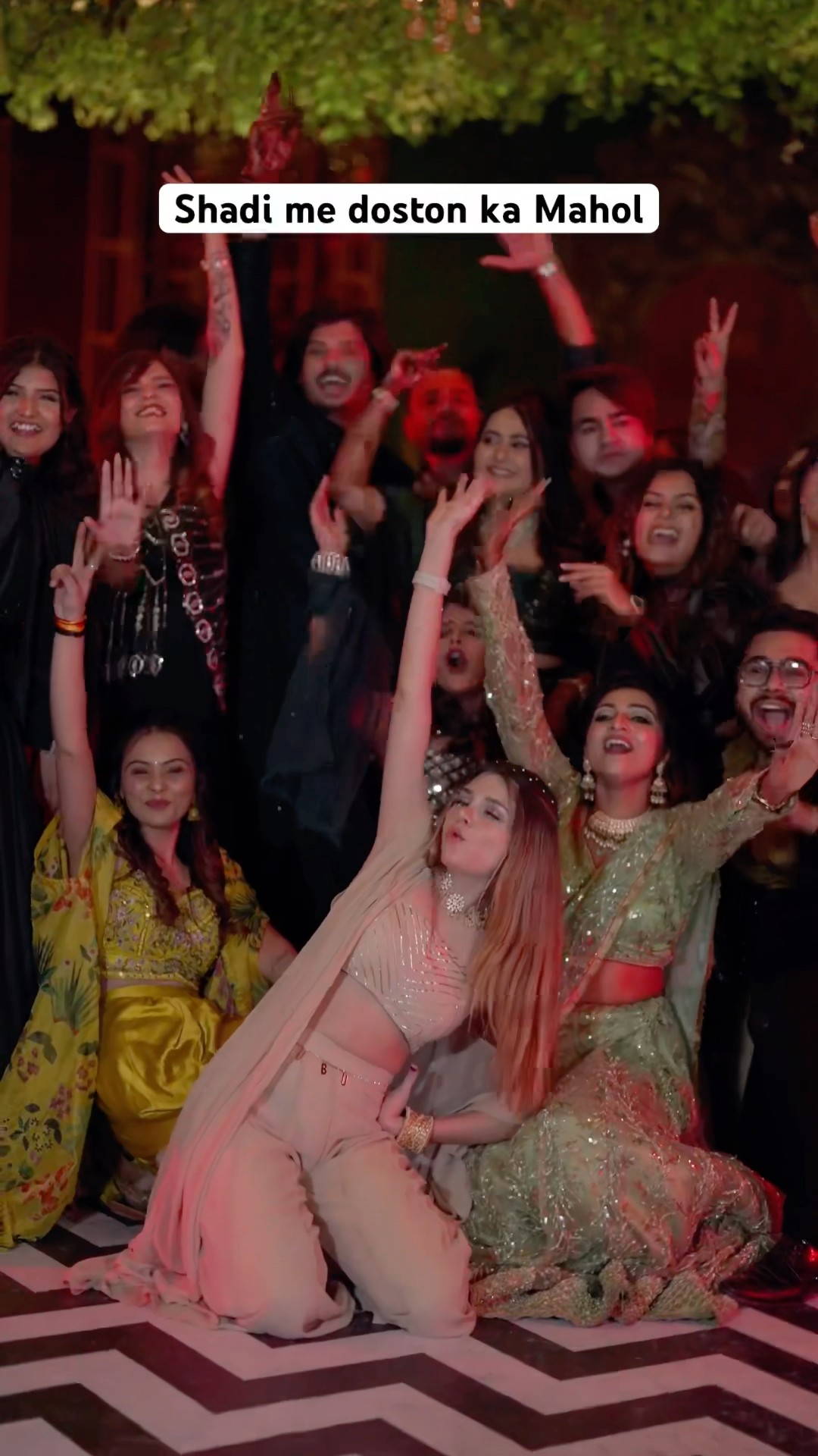 Shadi me doston ka Mahol #pjdivya #pjdivyakishaadi