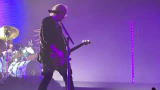 Beside you - 5 seconds of summer- wembley arena-06/04/22