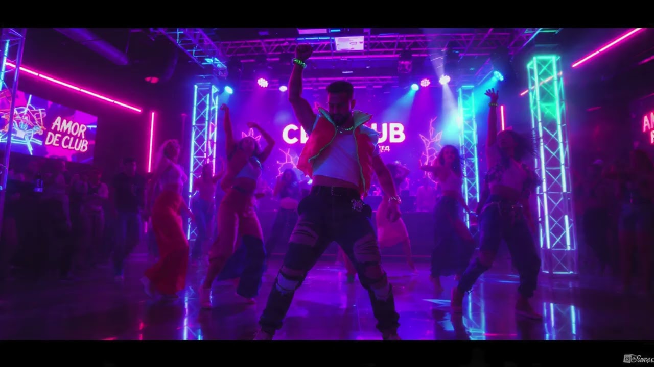 AMOR DE CLUB (Latin Reggaetón 2026) | Official Music Video | Spanish Dance | Canción de Reggaetón