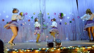 Танцевальная Группа На Сцене - Чистополь