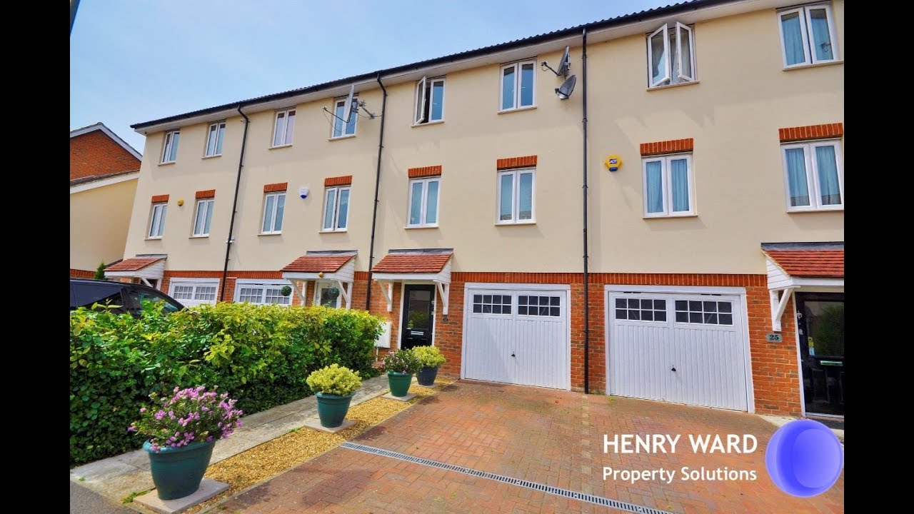 Robinia Road BROXBOURNE YouTube