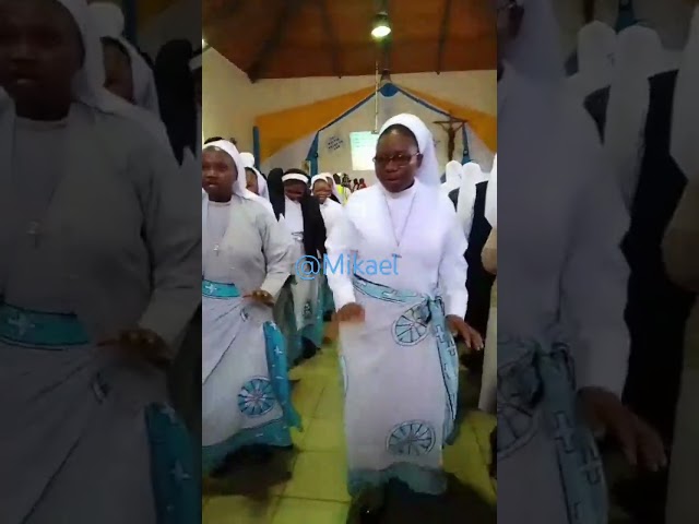 Beautiful Catholic Sisters praise God by great dance class=