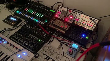 “Neon Diamonds” Synthwave Dawless jam on Korg Volca and Micromonsta2