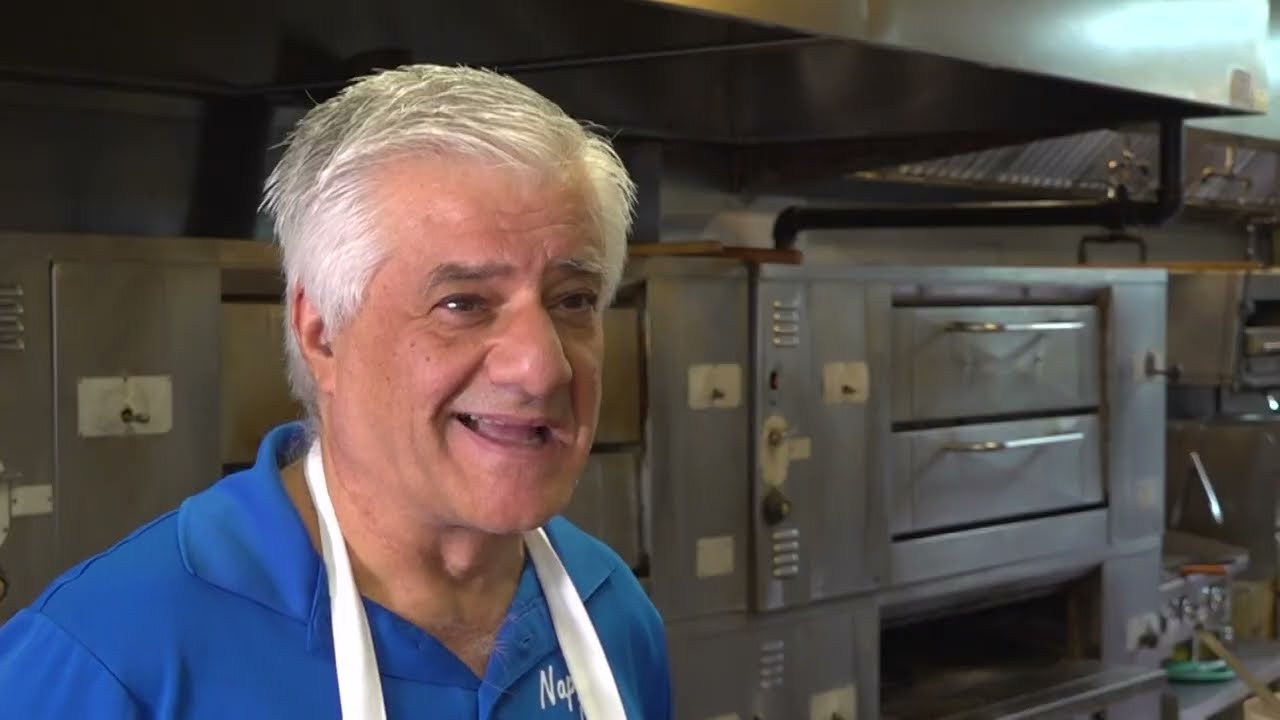 Napoli Pizza Celebrates 35 Years