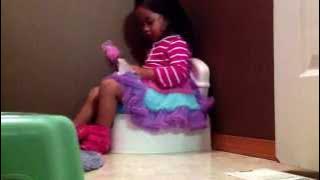 Potty training my 3 years old daughter... She did it!