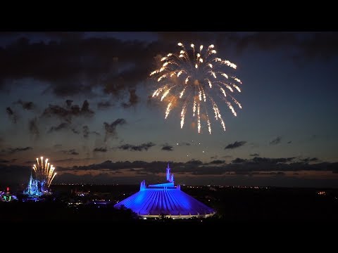 Watching Disney Fireworks From The Contemporary Resort | Bay Lake Tower Room Tour & Top Of The World