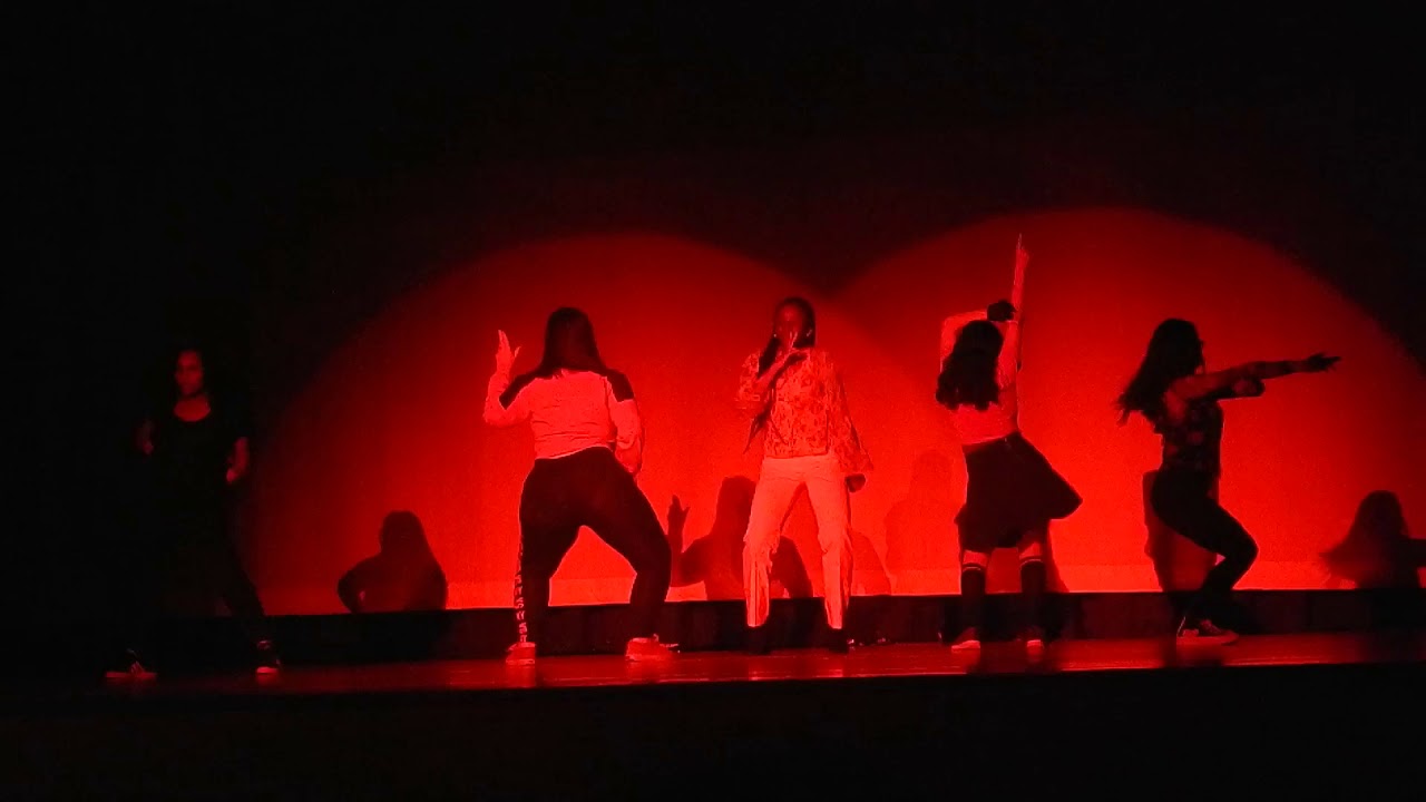 Eleanor Roosevelt Korean Showcase 2018( Red velvet-Bad boy)