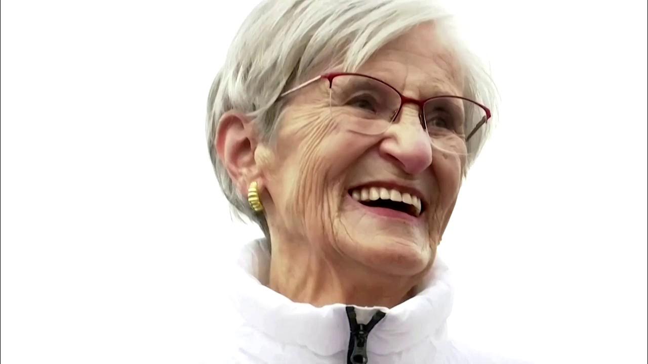 пенсионеры в россии. немки бабули. европейская бабушка. бабуля в очках. немки бабули.