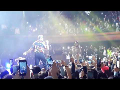Bad Bunny Ft Karol G #Ahora Me Llama #caupolican2017 #Santiago De Chile