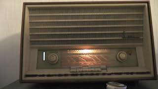 Listening to C64 tunes trough an old Tube Radio: Ghouls n Ghosts - Track 1