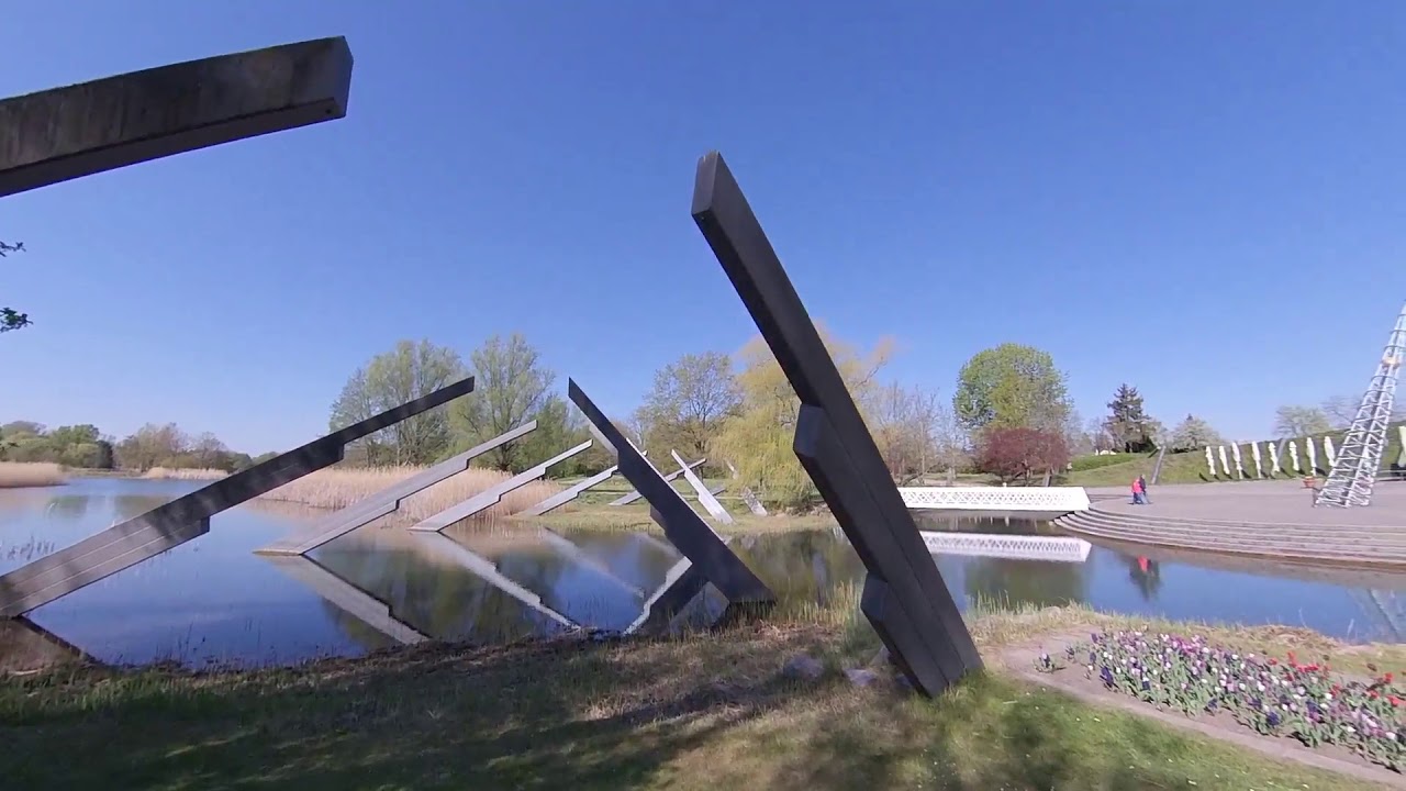 am Kalenderplatz im Britzer Garten YouTube