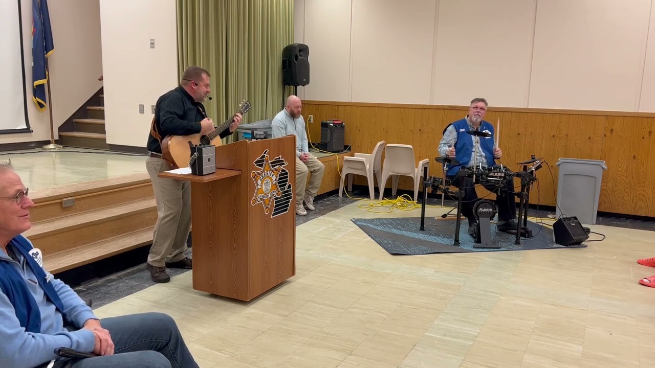 Red-hot ministry! Adam Sterenberg singing WAYMAKER! Praise Jesus!