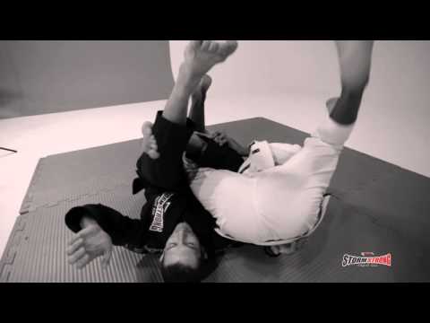 Erberth Santos e o giro para as costas na meia-guarda no Jiu-Jitsu