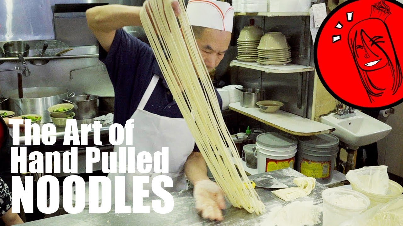 A Master Making 🍜 Hand Pulled Noodles in Chinatown Brooklyn NY