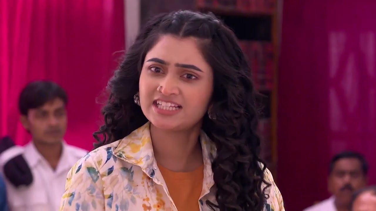 Jagadhatri - আদালতে জগদ্ধাত্রীকে হেনস্তা মেহেন্দির !