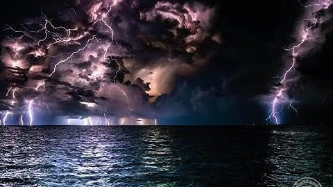 القارئ وضاح الحمودي _سورة الملك _Reader Waddah Al-Hammoudiقراءة هادئة قبل النوم