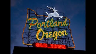 Ice Cream truck gets stuck in Portland traffic behind a freight train!! screenshot 3