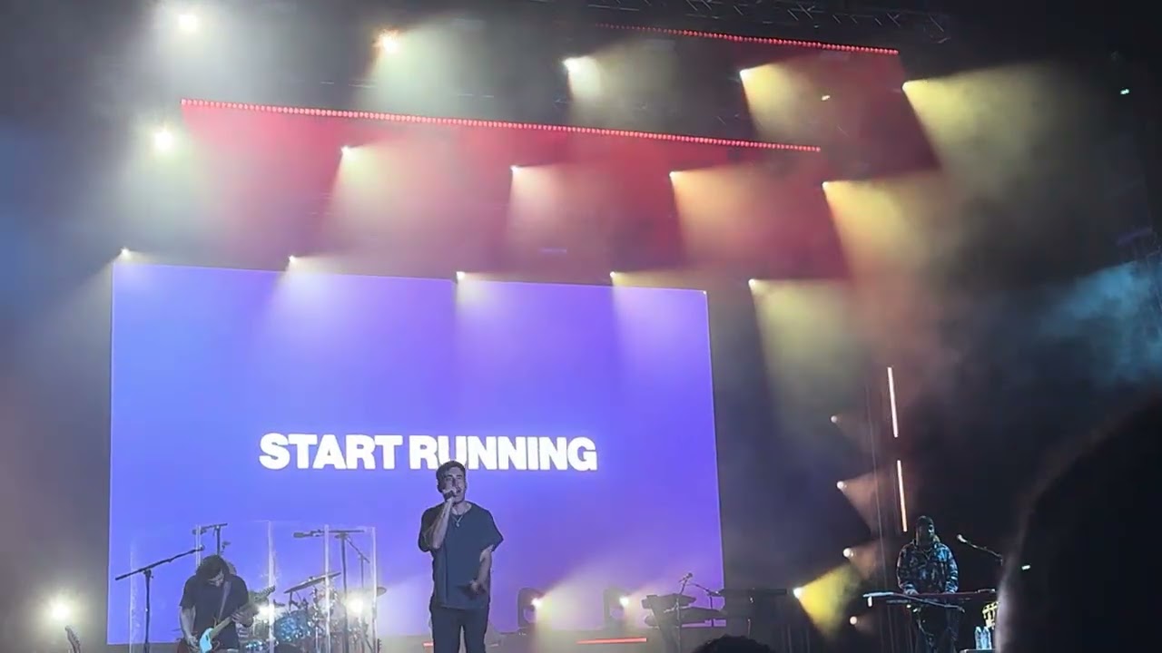 Sundays coming by Phil wickam live 