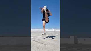 Famous Fighting my Hair while Hitting This😭😭 #elinameng #chinese #martialarts Wealth