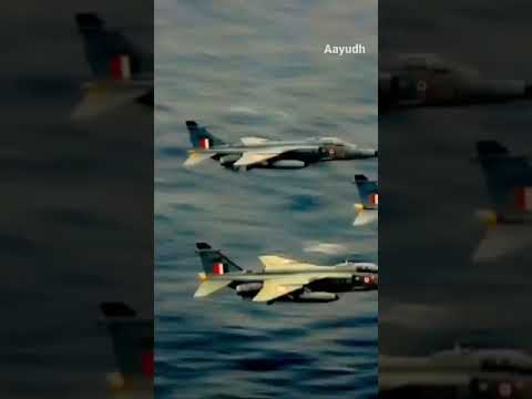 #IAF Jaguar Jets flying low over sea. #indianairforce #jaguar #shorts