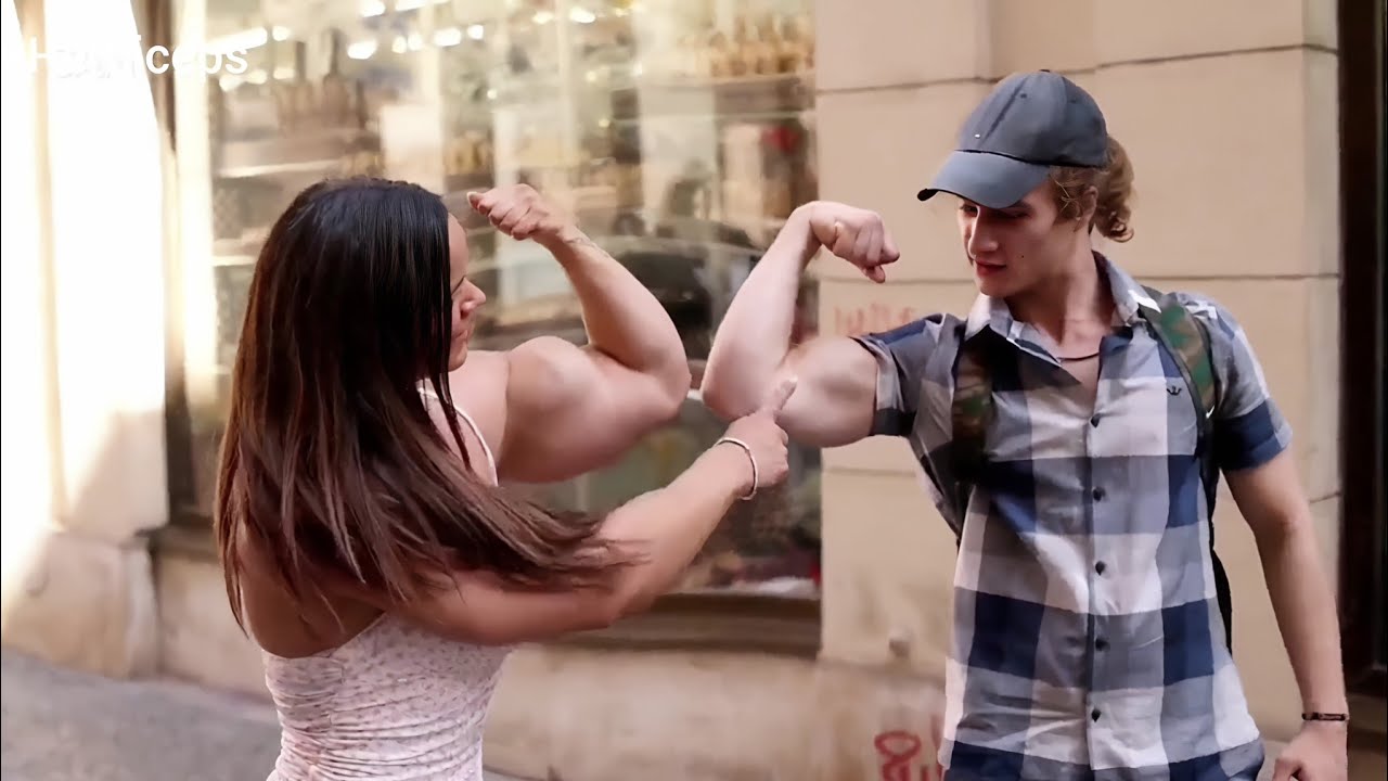 FBB Professional Woman Bodybuilder Мелинда Линдмарк