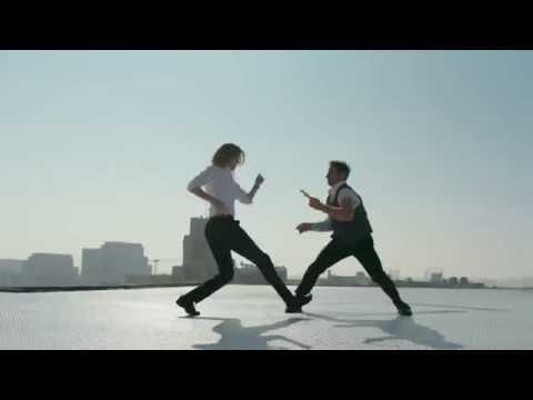 Video till Audi gör reklamfilm speciellt för Clinton-Trump-debatten