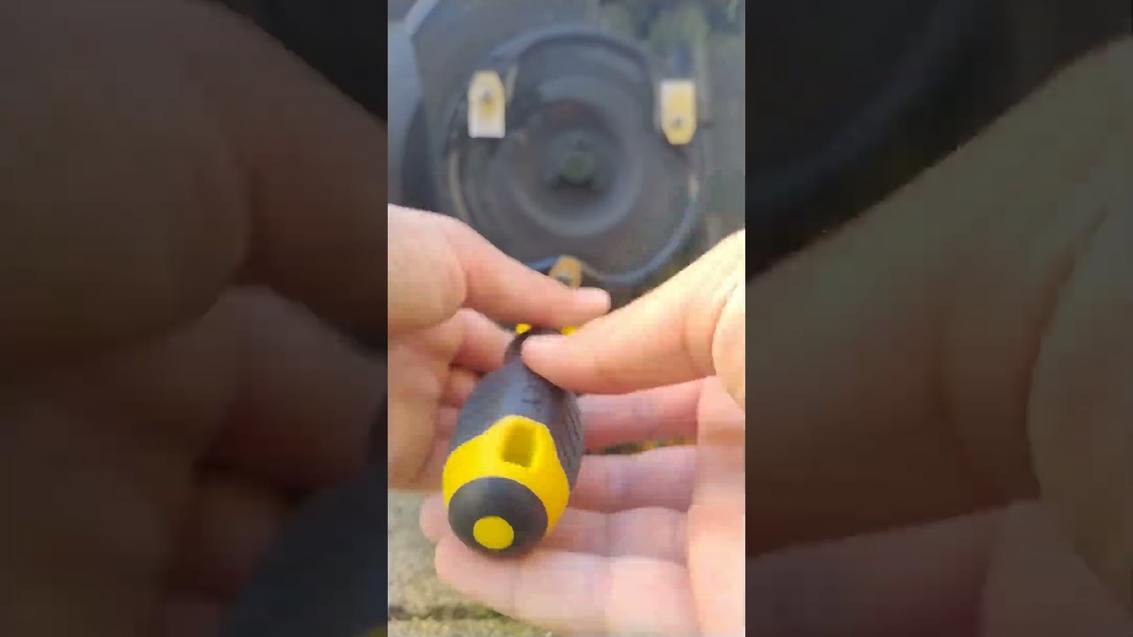 Segway Navimow I150E s&auml;ubern und die Messer sch&auml;rfen 🌱🌿 #navimow #m&auml;hroboter #garden #smartgarden