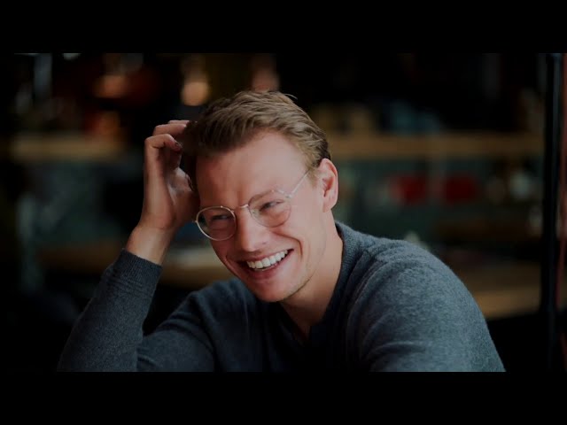 САРИК LIVE — Дмитрий Власкин / ИНТЕРВЬЮ СО ЗВЕЗДОЙ СЕРИАЛА «В СОЗВЕЗДИИ СТРЕЛЬЦА»