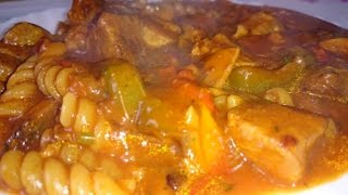 РЕЦЕПТ Гуляш с...(Вкусный рецепт гуляш с макаронами со свинины но так же можно легко приготовить с говядины, пошаговый видео..., 2016-03-06T23:40:02.000Z)