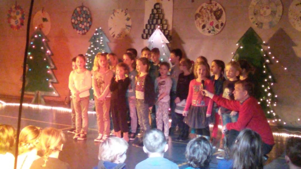 liedje kerstviering: Midden in de winternacht - YouTube