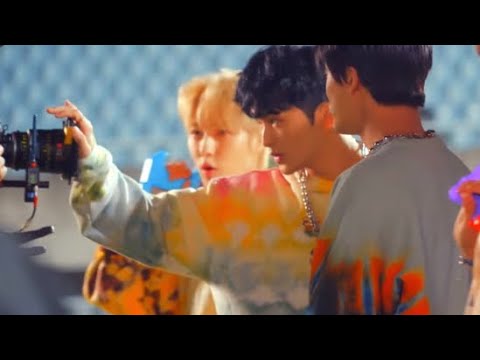 [ NCT / 마크 ] 현장에 있던 스탭들도 다 소리질렀다는 이마크 제스처