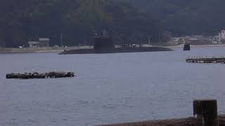 由良湾　潜水艦が2隻