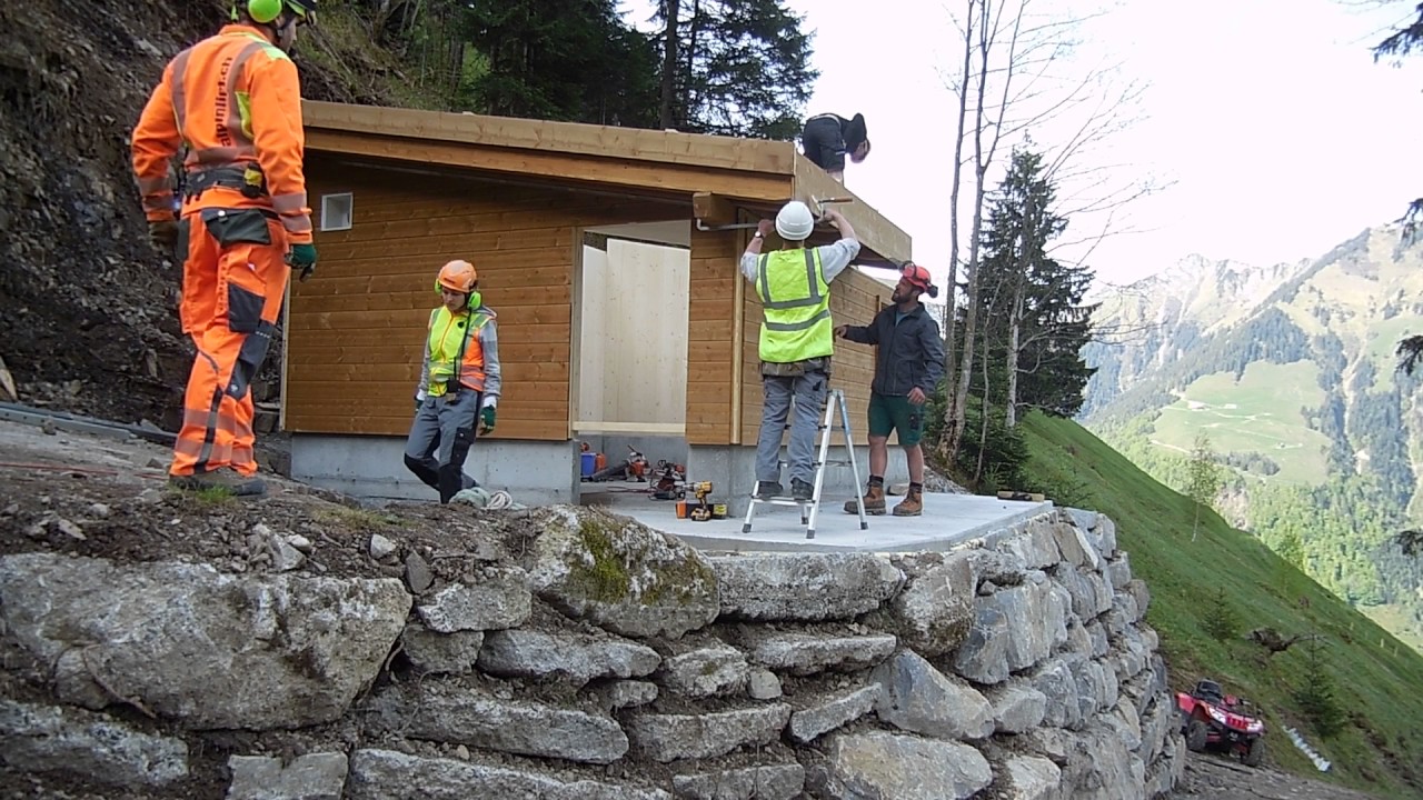 Ab Helikopter Holzelemente Aufrichten M&T von Rotz GmbH Kerns Part 4