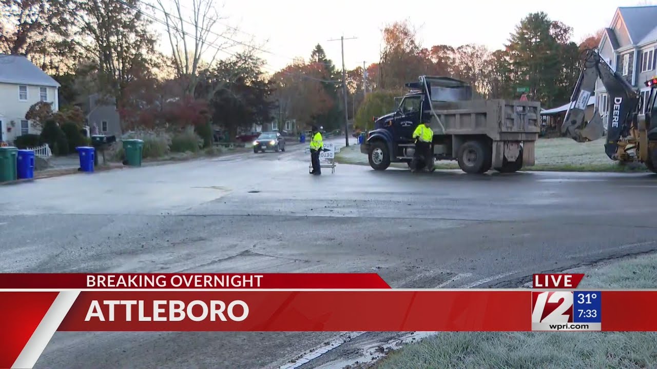 Crews respond to water main break in Attleboro - YouTube