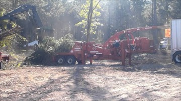 Deere Log Shovel Loading Morbark Chipper