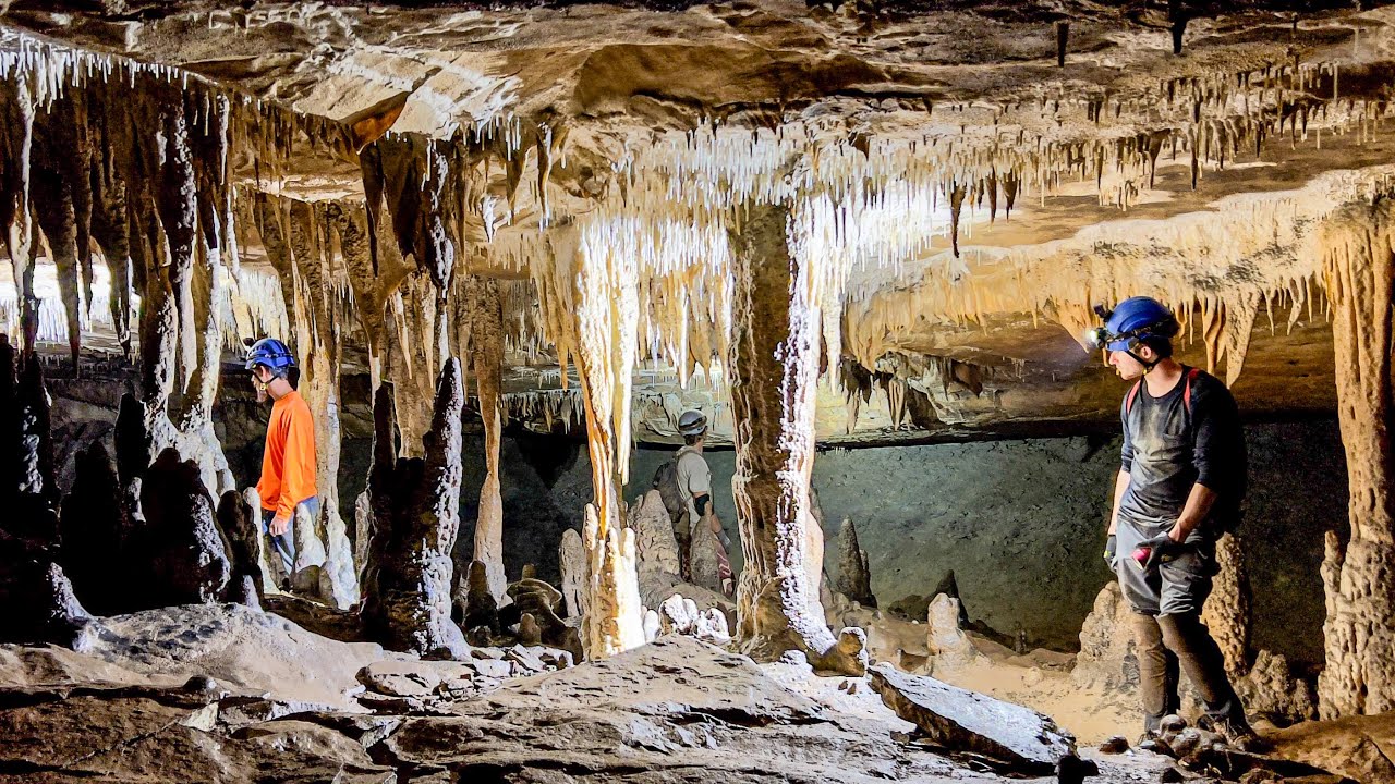 30ft Hole Leads To Freaky Formations