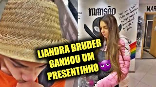 Menino Do Imbú Pede Desculpa Para Bruder E Da Um Presente Para Ela
