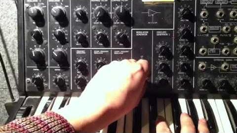 Music Production Synth course - lesson 4 - LFO