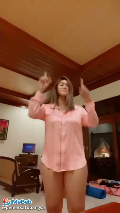GA PAKE CELANA! BIGO LIVE HOT GOYANG JANDA