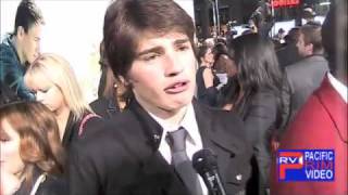 Gregg Sulkin at the Dear John Premiere