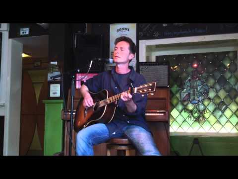 Vincent (Don Mclean), Dutch cover by Heijnderik Burke NL talig 20-5-2012 Café Averechts.MOV