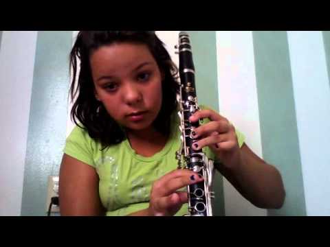 how to play easy songs on clarinet - YouTube