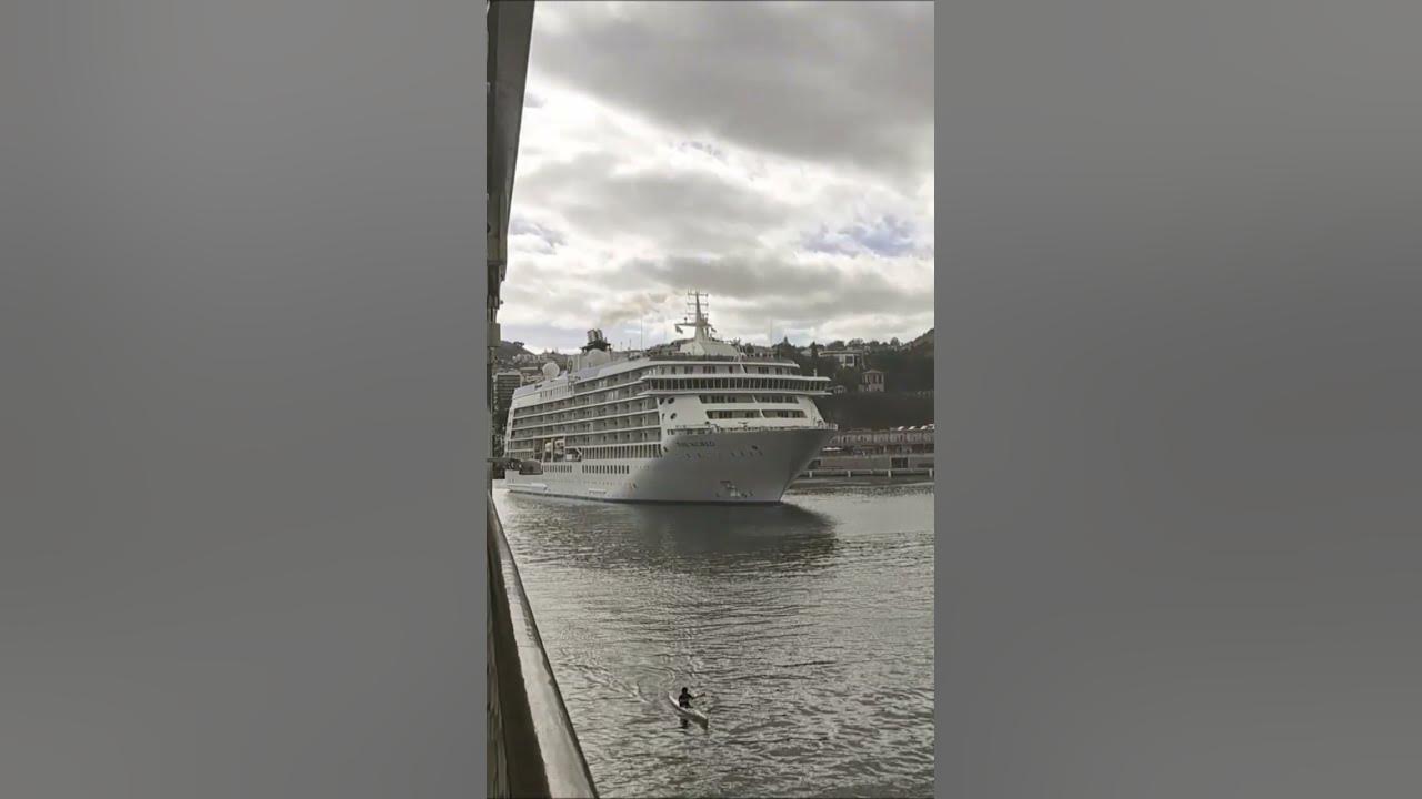 Horn Typhon Kreuzfahrtschiff The World Funchal Madeira Schiffshorn cruise ship