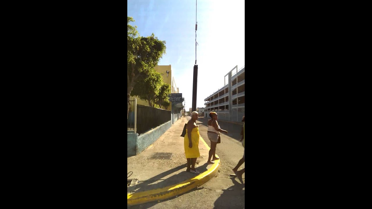 Chinatown/Downtown drive-through 1L